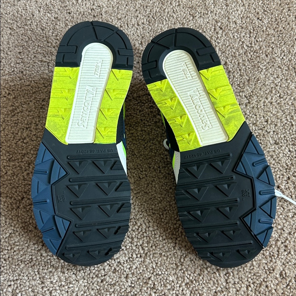 Saucony Azura Sneakers - Picture 5 of 5